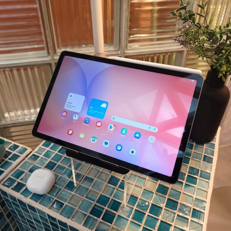 تبلت 10.9 اینچ سامسونگ مدل Galaxy Tab S10 Lite Wi-Fi با ظرفیت 256 گیگابایت و رم 8 گیگابایت، رزولوشن دوربین اصلی 8 مگاپیکسل، پشتیبانی از قلم