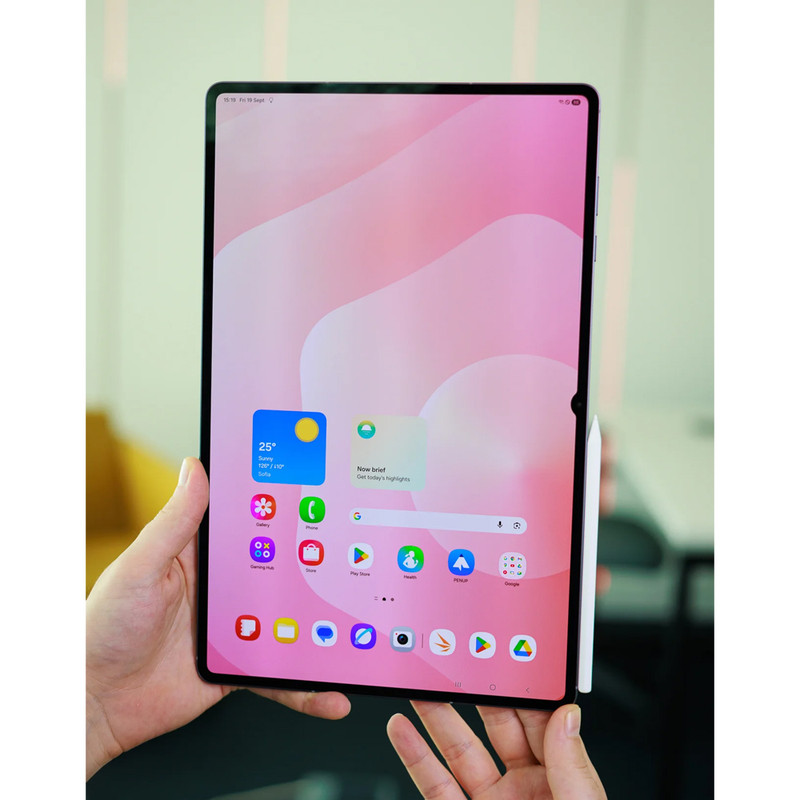 تبلت 14.6 اینچ سامسونگ مدل Galaxy Tab S11 Ultra Wi-Fi ظرفیت 256 گیگابایت و رم 12 گیگابایت، رزولوشن دوربین 13 مگاپیکسل، پشتیبانی از قلم و کیبورد