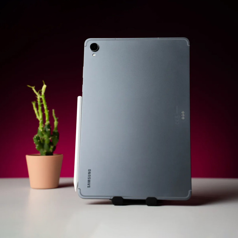 تبلت 11 اینچ سامسونگ مدل Galaxy Tab S11 Wi-Fi ظرفیت 256 گیگابایت و رم 12 گیگابایت، رزولوشن دوربین 13 مگاپیکسل، پشتیبانی از قلم و کیبورد